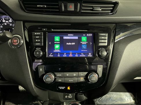 Used 2022 Nissan Rogue Sport SL AWD/4WD image 11