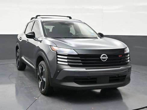Used 2026 Nissan Kicks SR FWD image 7