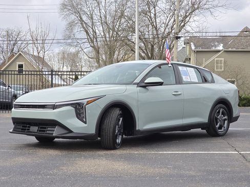 Used 2025 Kia K4 LXS image 15