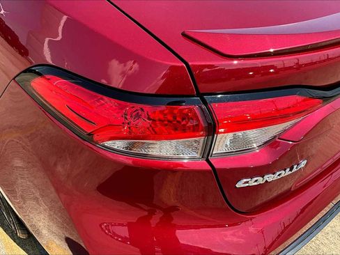 Used 2022 Toyota Corolla SE image 28