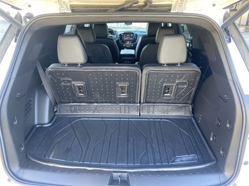 Certified 2022 Chevrolet Traverse High Country w/ LPO, Floor Liner Package image 27