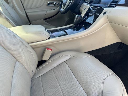 Used 2013 Ford Taurus Limited image 6