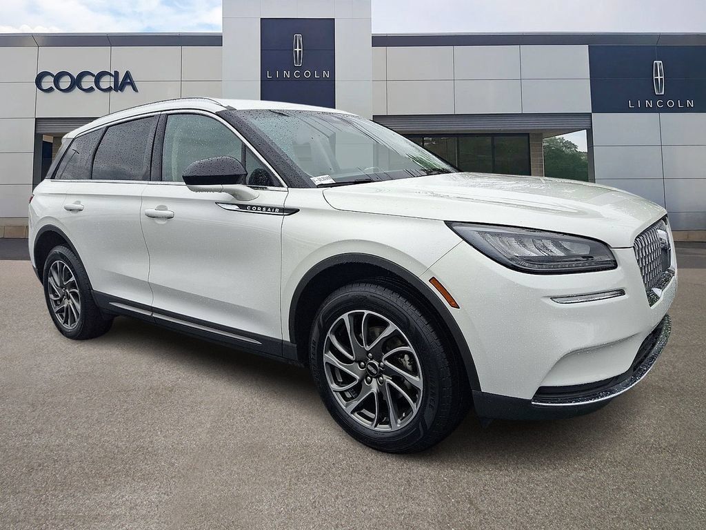 Certified 2020 Lincoln Corsair AWD w/ Equipment Group 101A image 3