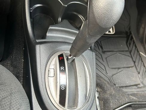 Used 2010 Honda Fit Sport image 23