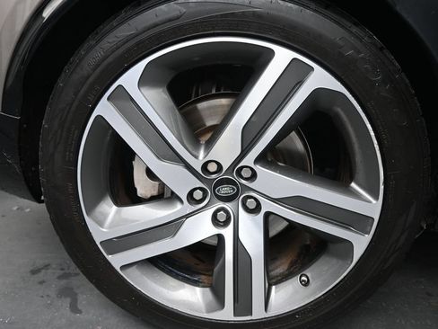 Used 2021 Land Rover Discovery HSE R-Dynamic AWD/4WD image 15