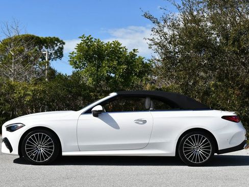 Used 2025 Mercedes-Benz CLE 300 4MATIC Cabriolet image 37