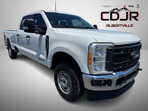 Used 2023 Ford F250 XL w/ XL Chrome Package image 1