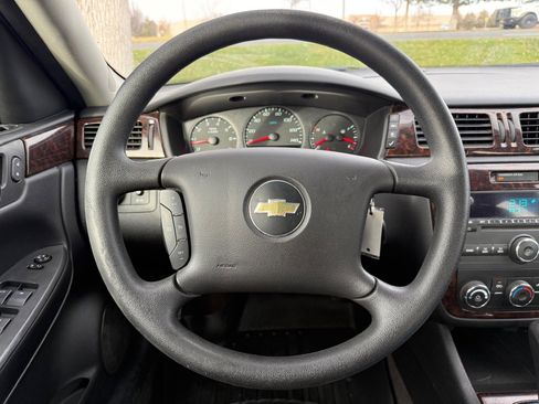 Used 2014 Chevrolet Impala Limited LS image 27