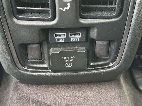 Used 2019 Jeep Grand Cherokee Limited image 14