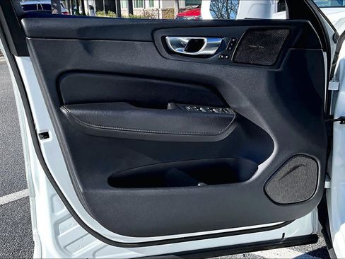 Used 2020 Volvo XC60 T5 Inscription w/ Protection Package Premier image 22