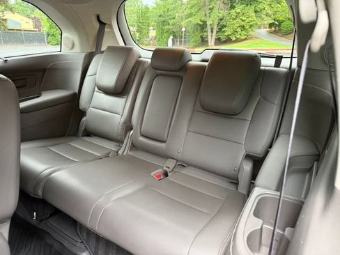 Used 2014 Honda Odyssey Touring Elite image 29