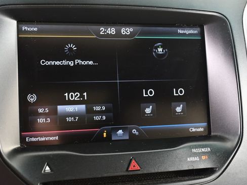 Used 2015 Ford Explorer XLT w/ Equipment Group 202B AWD/4WD image 29