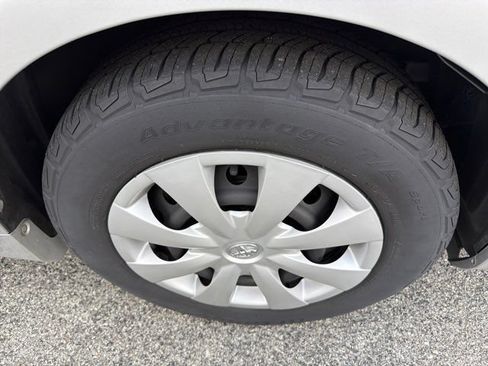 Used 2010 Toyota Corolla LE FWD image 22