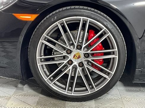 Used 2019 Porsche 911 Targa 4 AWD/4WD image 25