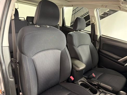 Used 2016 Subaru Forester 2.5i Premium w/ All-Weather Package AWD/4WD image 24