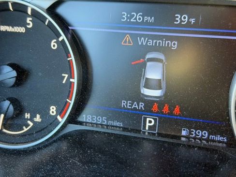 Used 2025 Nissan Altima 2.5 SV image 23