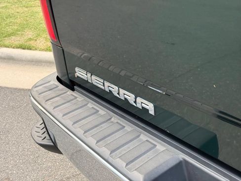 Used 2015 GMC Sierra 1500 SLE w/ SLE Value Package AWD/4WD image 11