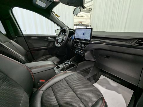 Used 2023 Ford Escape ST-Line Select w/ Tech Pack #2 image 11