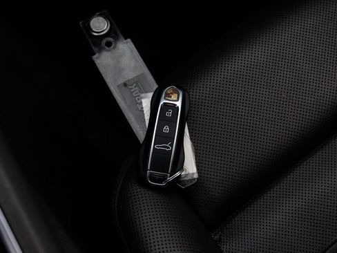 Used 2021 Porsche Panamera image 65