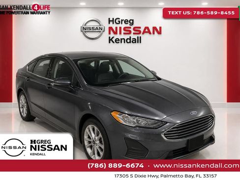 Used 2019 Ford Fusion SE FWD image 1