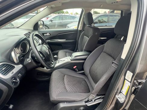 Used 2015 Dodge Journey SXT w/ Flexible Seating Group FWD image 10