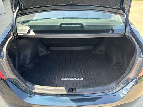 Used 2019 Toyota Corolla LE FWD image 28