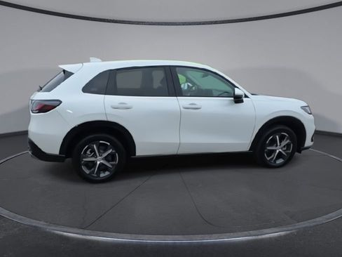 Used 2023 Honda HR-V EX-L image 10