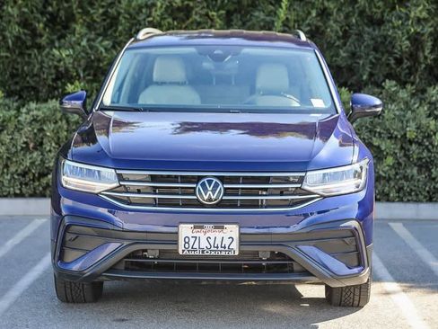 Used 2022 Volkswagen Tiguan SE image 2
