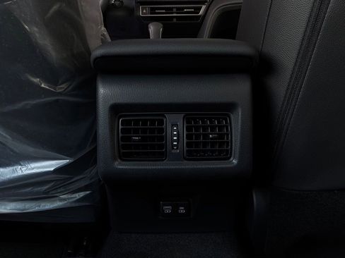 New 2026 Toyota Camry Hybrid FWD image 12