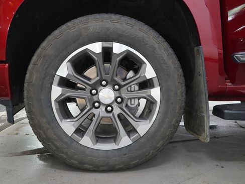 Used 2023 Chevrolet Silverado 1500 High Country w/ Z71 Off-Road Package AWD/4WD image 34