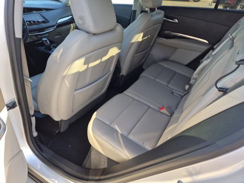 Certified 2019 Cadillac XT4 Luxury FWD image 12