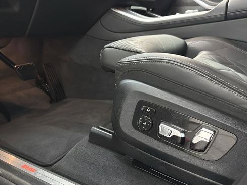 Used 2024 BMW X5 xDrive40i w/ Premium Package image 9