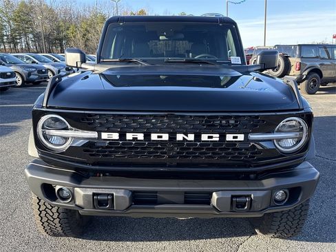 New 2025 Ford Bronco Badlands w/ Sasquatch Package image 2