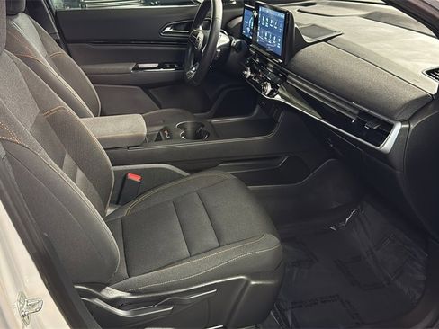 Used 2024 Honda Prologue EX image 9