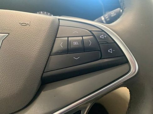 Used 2018 Cadillac XT5 Luxury w/ Driver Awareness Package AWD/4WD image 15