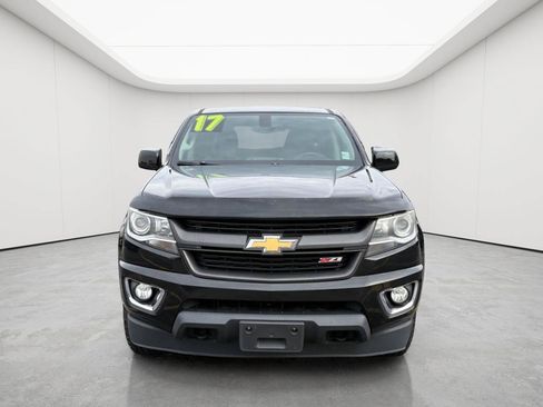 Used 2017 Chevrolet Colorado Z71 AWD/4WD image 2