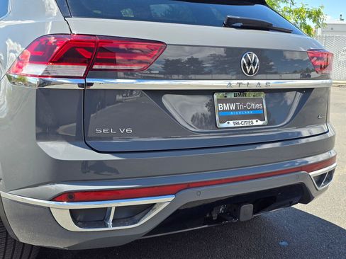Used 2023 Volkswagen Atlas Cross Sport SEL Premium R-Line AWD/4WD image 7