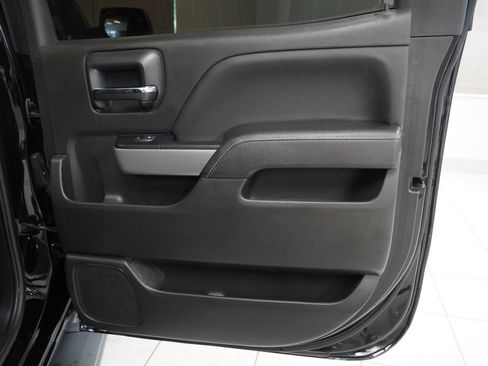 Used 2017 Chevrolet Silverado 1500 LTZ Z71 w/ Midnight Edition AWD/4WD image 29