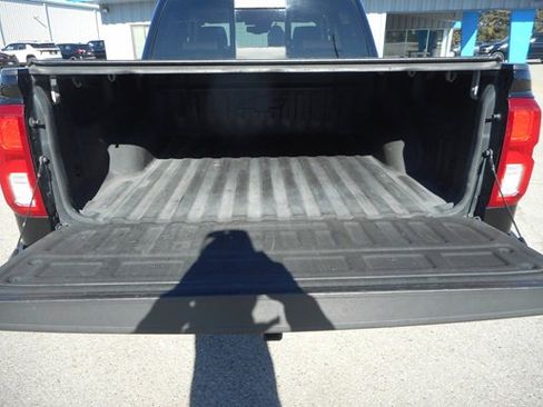 Used 2017 Chevrolet Silverado 1500 High Country image 7