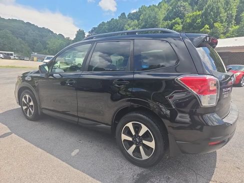 Used 2017 Subaru Forester 2.5i Premium w/ All-Weather Package AWD/4WD image 8