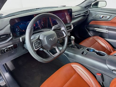 Used 2024 Ford Mustang Premium image 8