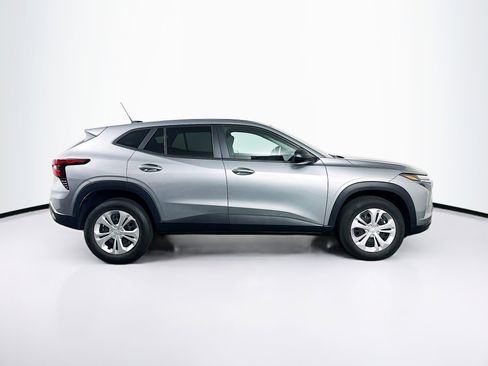 Used 2024 Chevrolet Trax LS FWD image 10