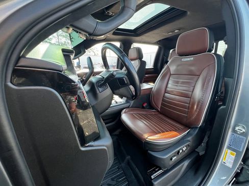 Used 2024 GMC Sierra 2500 Denali Ultimate w/ Max Trailering Package AWD/4WD image 19