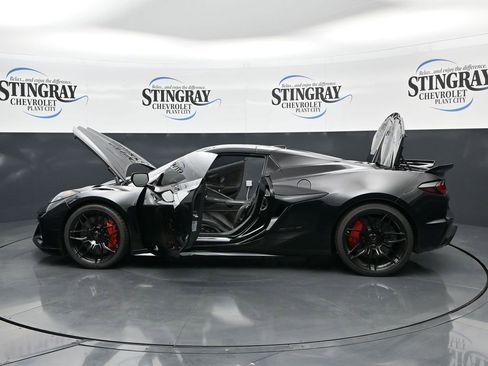 Used 2023 Chevrolet Corvette Z06 w/ Stealth Interior Trim Package image 28