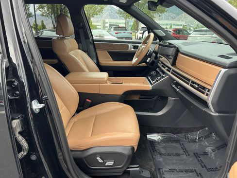 Certified 2024 Hyundai Santa Fe Limited AWD/4WD image 17