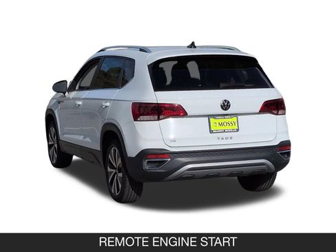 Used 2024 Volkswagen Taos SE image 7