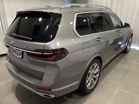Used 2025 BMW X7 xDrive40i w/ Climate Comfort Package AWD/4WD image 6