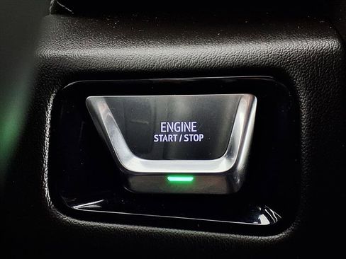 Used 2025 GMC Yukon Denali image 16