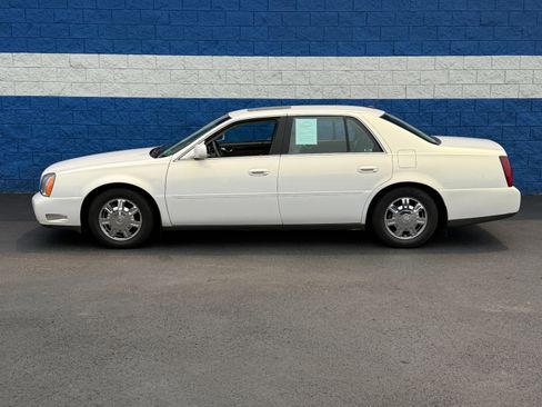 Used 2005 Cadillac De Ville w/ Limited Edition Package FWD image 6