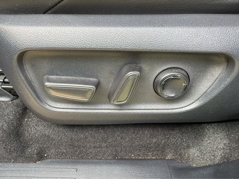 Used 2025 Toyota 4Runner TRD Off-Road Premium image 15